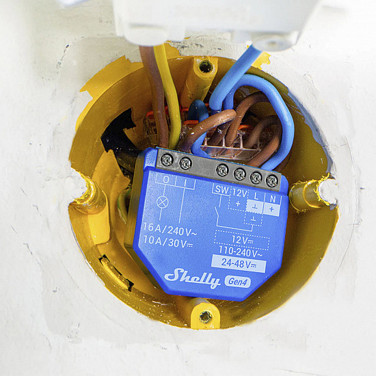 · Unterputz · 1 Gen4 · Relais · max 16A · 1 Kanal · WLAN · Matter · Zigbee · Bluetooth