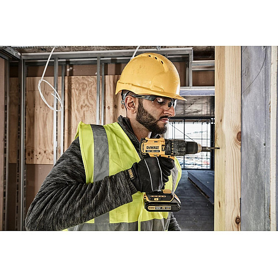 18V XR Brushless Hammer Drill Driver - 2 X 2Ah Batteries DCD778D2T-QW 340 W