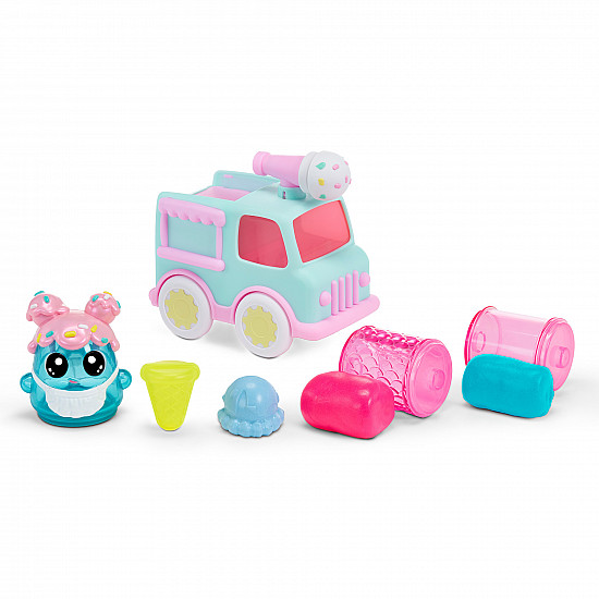 DohKins Ice Cream Truck & Baker, Kneten