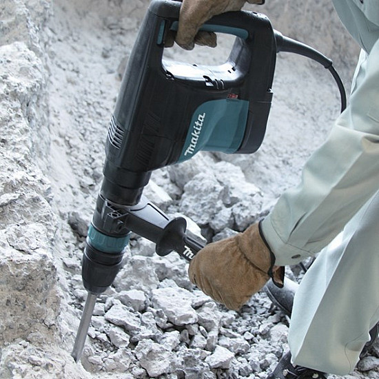 Makita HM1101C rotary hammer