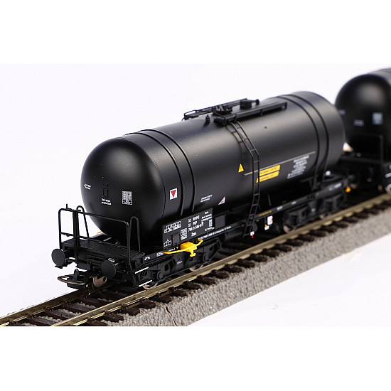 Goobay Series 2.1 8K Ultra High Speed HDMI™ Cable With Ethernet, Certified, 2 M, Black - High Speed Cable For 8K@60 Hz