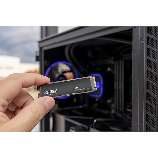 Crucial CT4000T705SSD3 SSD diskas su 4TB talpa, PCIe 5.0 x4 greičiu, M.2 formatas 2025