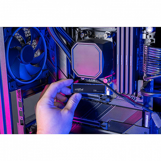 Crucial CT4000T705SSD3 SSD diskas su 4TB talpa, PCIe 5.0 x4 greičiu, M.2 formatas 2025