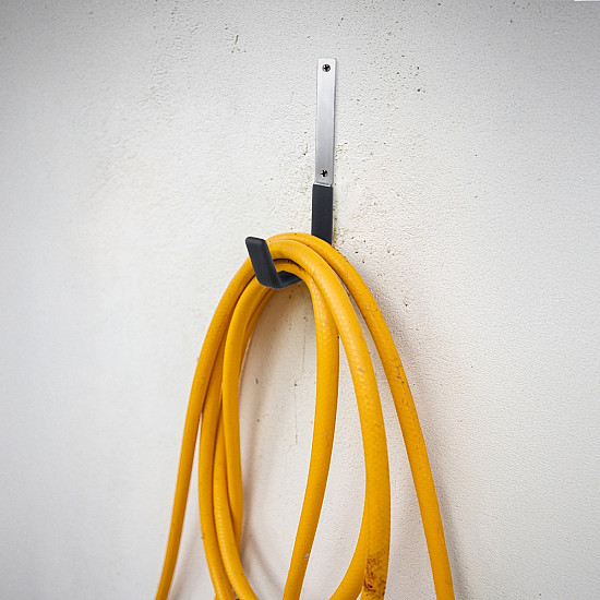 Wall mount for tires, MC-480