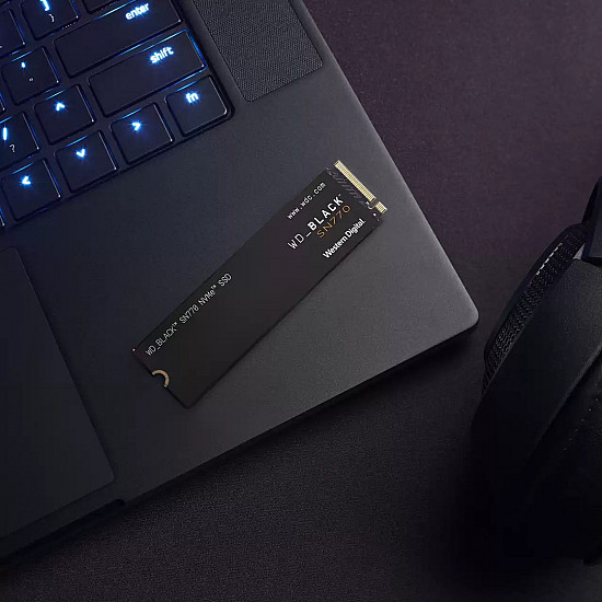 Western Digital WDS200T3X0E SSD diskas su 2TB talpa, PCIe 4.0 sąsaja, M.2 formatas 2025