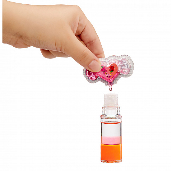 Yummiland Lip Gloss Doll: Mystery Color Change - Poppy Melonberry, Puppe